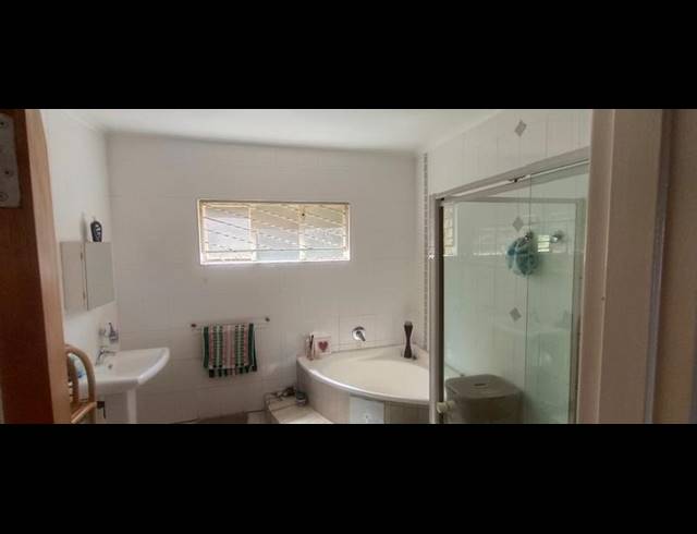 6 BEDROOM HOUSE FOR SALE IN ERASMIA